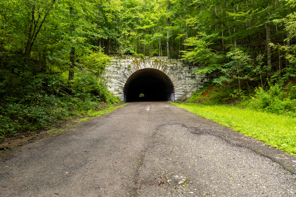 lakeview drive tunnel