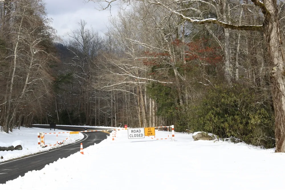 weather road closures gsmnp
